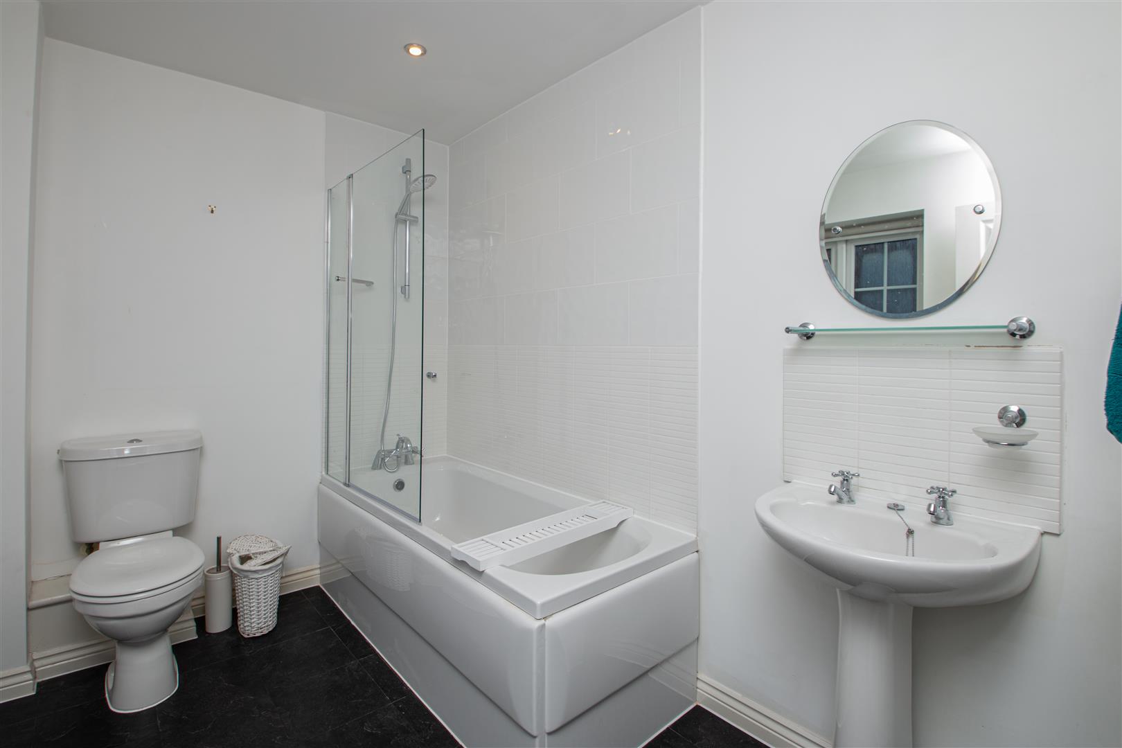 4 bed property in Skye Crescent, Milton Keynes